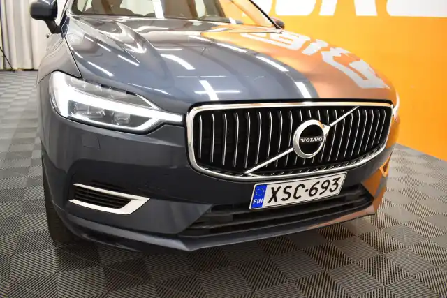 Sininen Maastoauto, Volvo XC60 – XSC-693