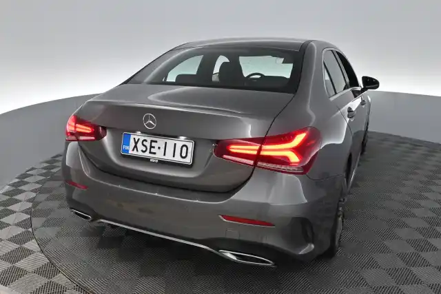 Harmaa Sedan, Mercedes-Benz A – XSE-110