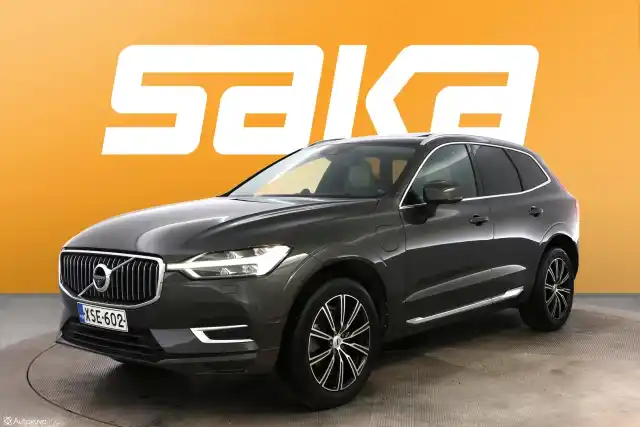 Harmaa Maastoauto, Volvo XC60 – XSE-602