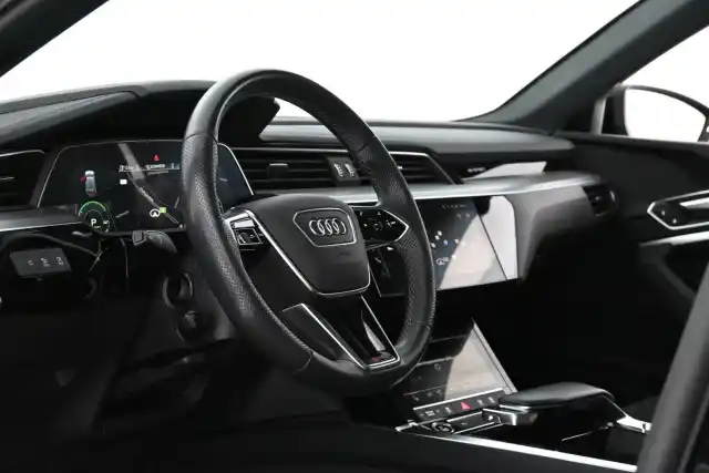Musta Maastoauto, Audi e-tron – XSE-618