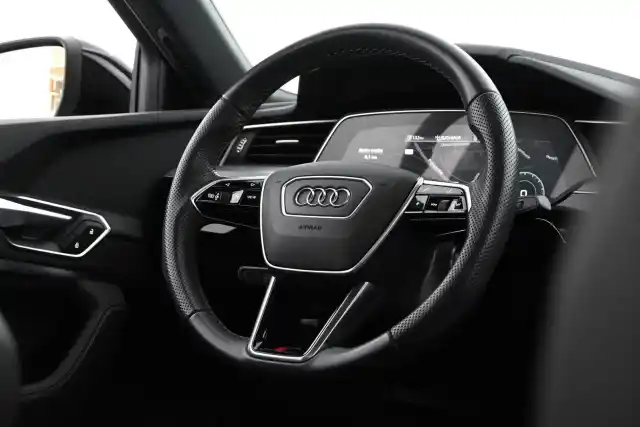 Musta Maastoauto, Audi e-tron – XSE-618