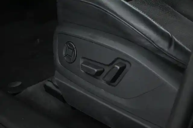 Musta Maastoauto, Audi e-tron – XSE-618