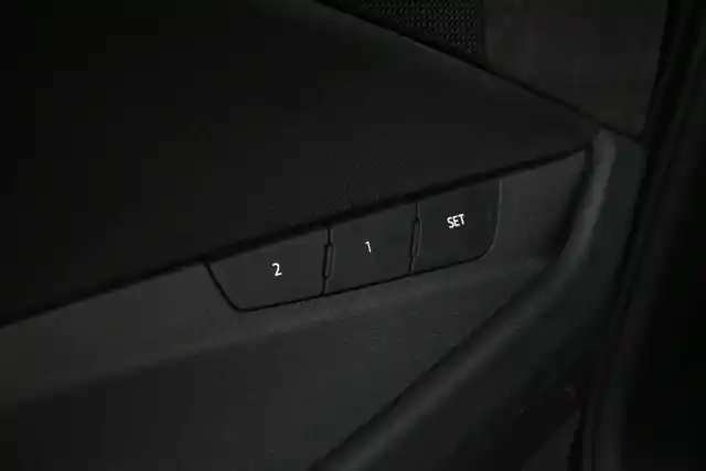 Musta Maastoauto, Audi e-tron – XSE-618