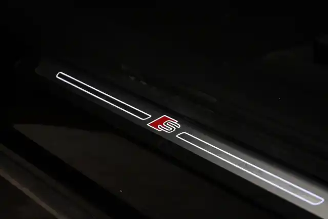 Musta Maastoauto, Audi e-tron – XSE-618