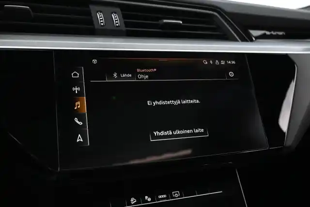 Musta Maastoauto, Audi e-tron – XSE-618