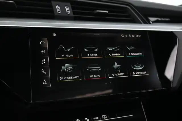 Musta Maastoauto, Audi e-tron – XSE-618