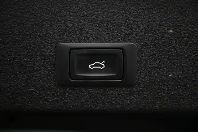 Musta Maastoauto, Audi e-tron – XSE-618