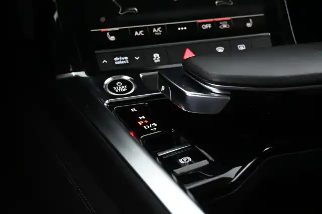 Musta Maastoauto, Audi e-tron – XSE-618