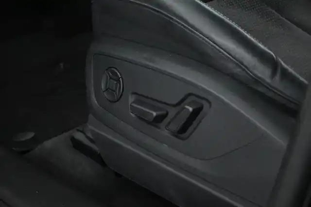Musta Maastoauto, Audi e-tron – XSE-618