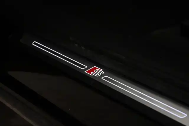 Musta Maastoauto, Audi e-tron – XSE-618