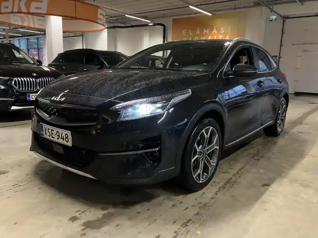 Musta Viistoperä, Kia XCeed – XSE-948