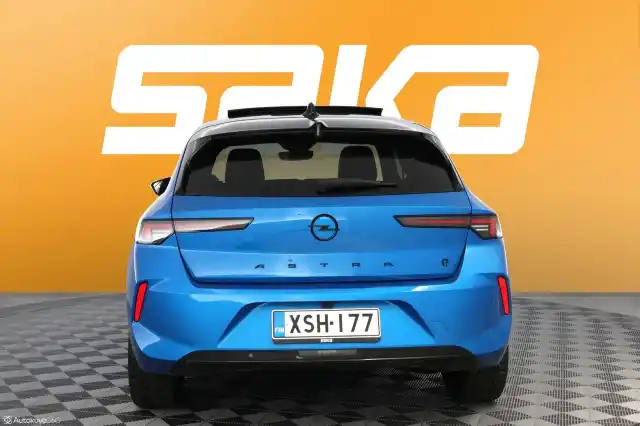 Sininen Viistoperä, Opel Astra – XSH-177