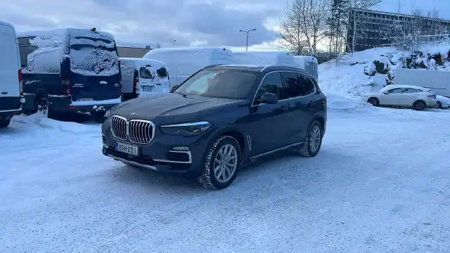 Harmaa Maastoauto, BMW X5 – XSH-221