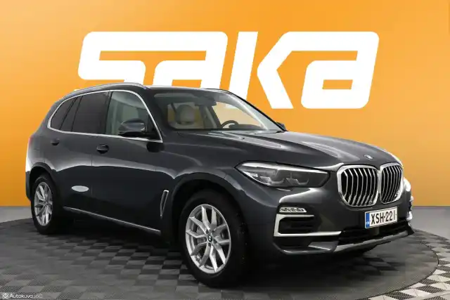 Harmaa Maastoauto, BMW X5 – XSH-221