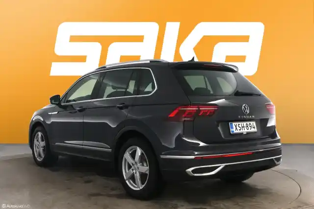 Harmaa Maastoauto, Volkswagen Tiguan – XSH-894