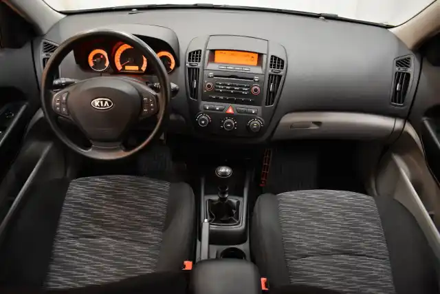 Hopea Viistoperä, Kia cee'd – XSI-967