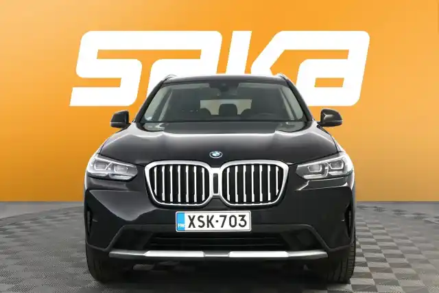 Musta Maastoauto, BMW X3 – XSK-703