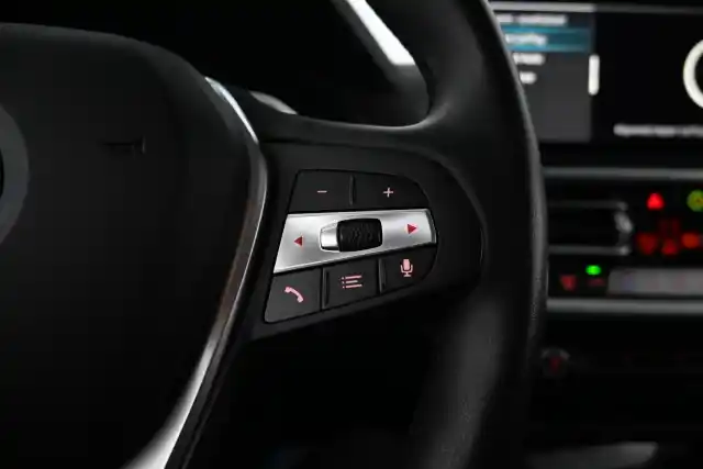 Musta Maastoauto, BMW X3 – XSK-703