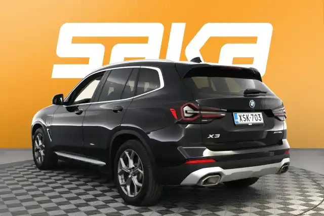 Musta Maastoauto, BMW X3 – XSK-703