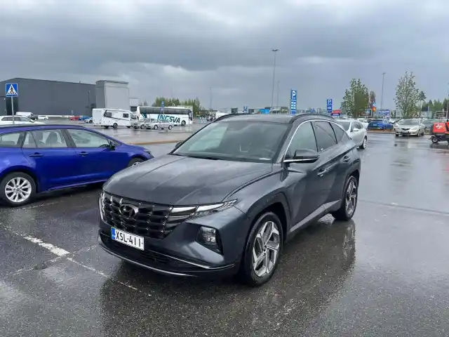 Harmaa Maastoauto, Hyundai Tucson – XSL-411