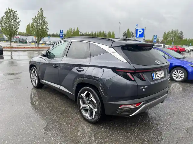 Harmaa Maastoauto, Hyundai Tucson – XSL-411
