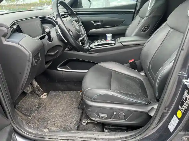 Harmaa Maastoauto, Hyundai Tucson – XSL-411