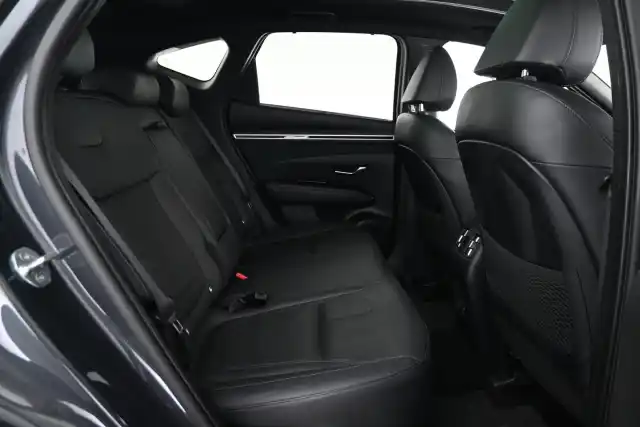 Harmaa Maastoauto, Hyundai Tucson – XSL-411