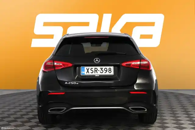 Musta Viistoperä, Mercedes-Benz A – XSR-398