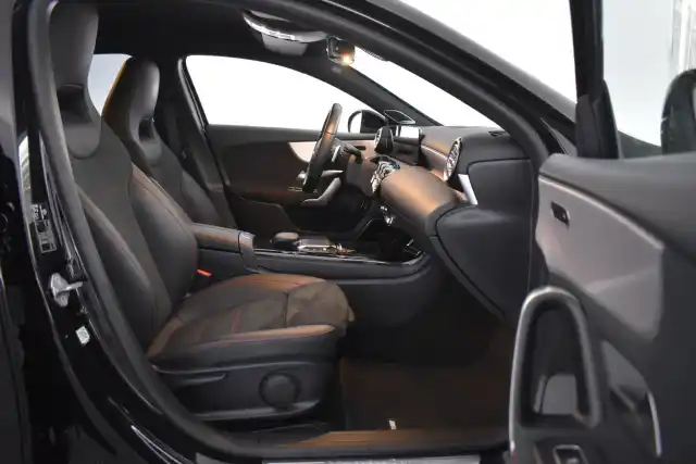 Musta Viistoperä, Mercedes-Benz A – XSR-398