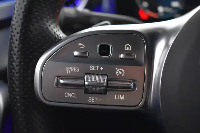 Musta Viistoperä, Mercedes-Benz A – XSR-398