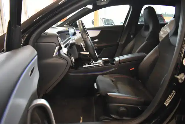 Musta Viistoperä, Mercedes-Benz A – XSR-398
