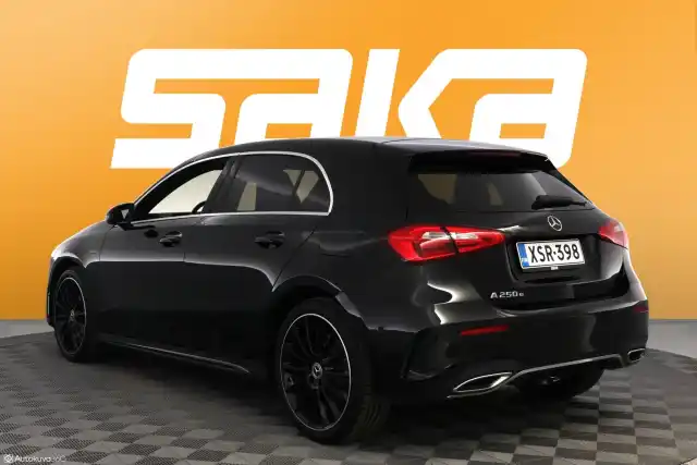 Musta Viistoperä, Mercedes-Benz A – XSR-398