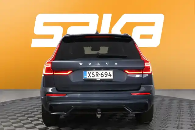 Sininen Maastoauto, Volvo XC60 – XSR-694