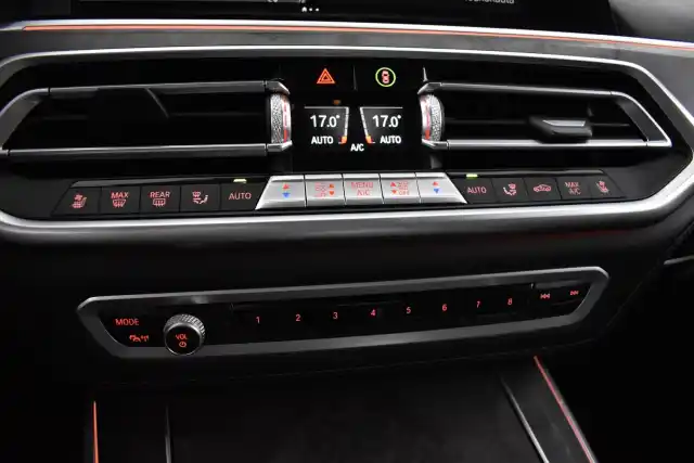 Musta Maastoauto, BMW X5 – XSR-706