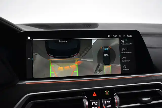 Musta Maastoauto, BMW X5 – XSR-706