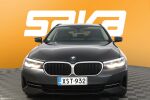 Harmaa Farmari, BMW 530 – XST-932, kuva 2