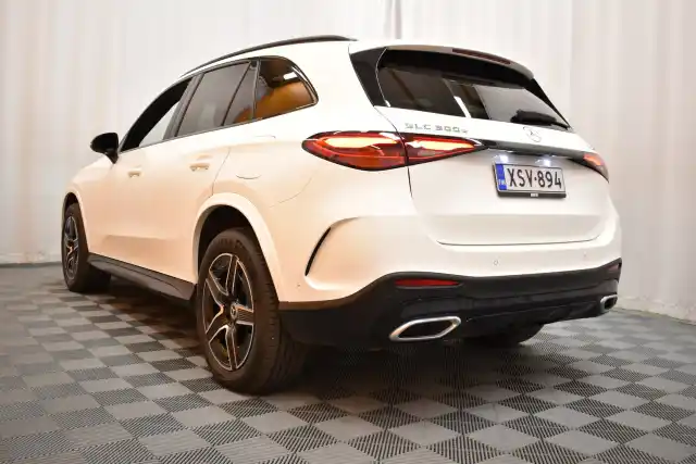 Valkoinen Maastoauto, Mercedes-Benz GLC – XSV-894