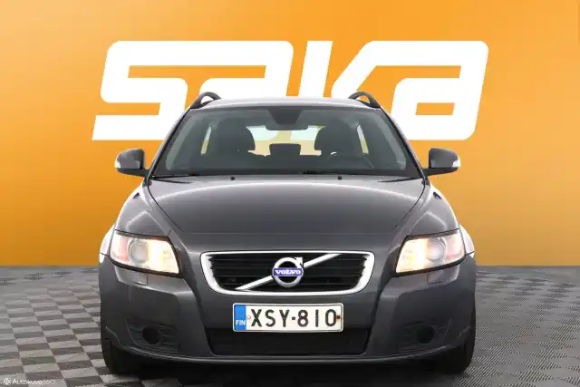 Harmaa Tila-auto, Volvo V50 – XSY-810