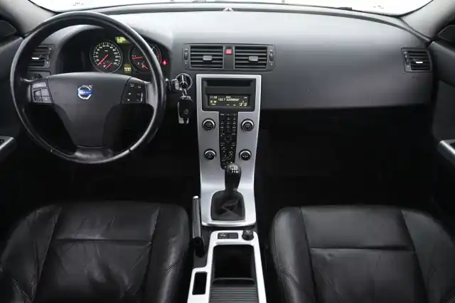 Harmaa Tila-auto, Volvo V50 – XSY-810