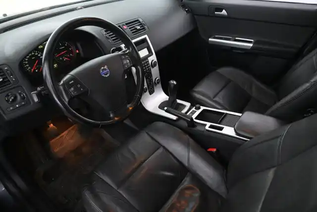 Harmaa Tila-auto, Volvo V50 – XSY-810