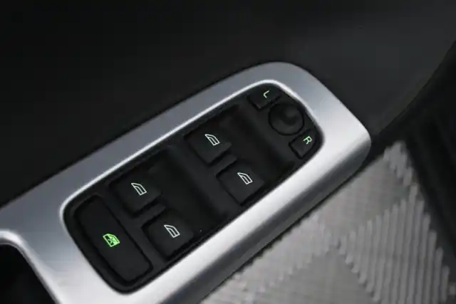 Harmaa Tila-auto, Volvo V50 – XSY-810