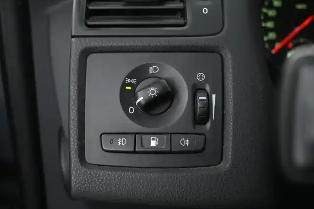 Harmaa Tila-auto, Volvo V50 – XSY-810