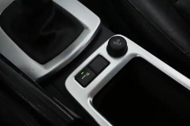 Harmaa Tila-auto, Volvo V50 – XSY-810