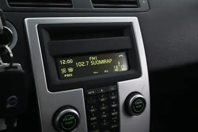 Harmaa Tila-auto, Volvo V50 – XSY-810