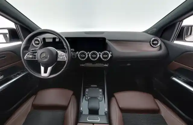 Valkoinen Farmari, Mercedes-Benz B – XTB-774
