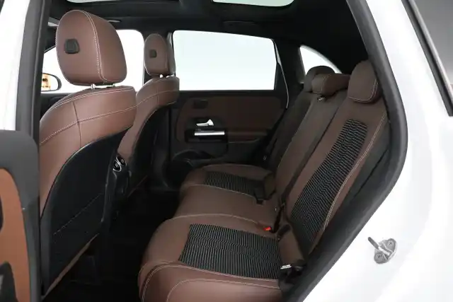 Valkoinen Farmari, Mercedes-Benz B – XTB-774
