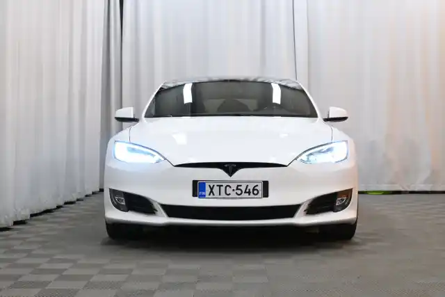 Valkoinen Sedan, Tesla Model S – XTC-546