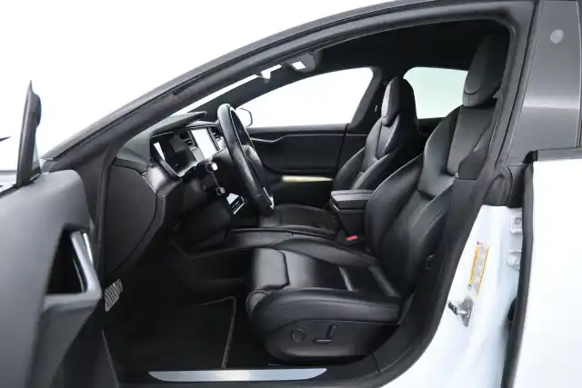 Valkoinen Sedan, Tesla Model S – XTC-546