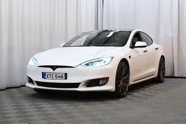 Valkoinen Sedan, Tesla Model S – XTC-546