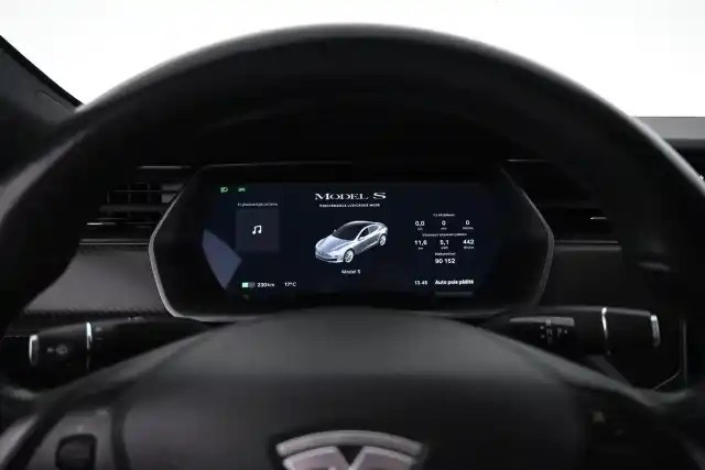 Valkoinen Sedan, Tesla Model S – XTC-546